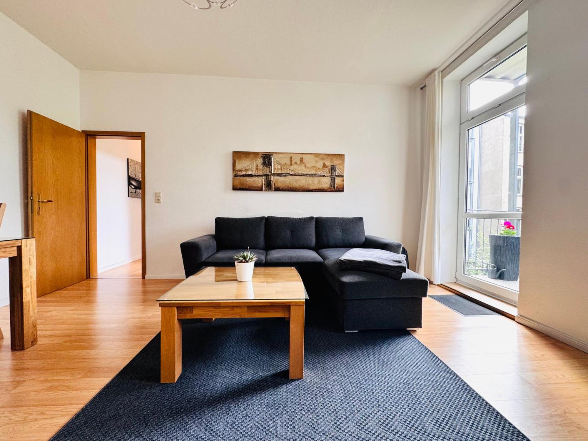 Attraktive Wohnung Im Schoenen Hinterhof Schwerin  Dış mekan fotoğraf